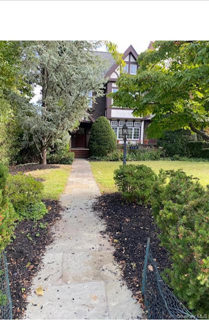 Property photo # 1