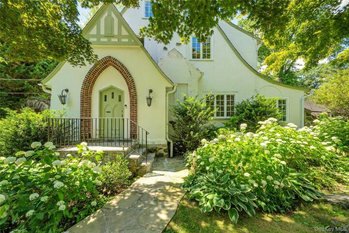 Property photo # 1