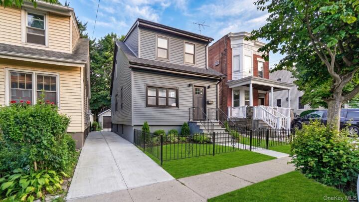 Property photo # 1