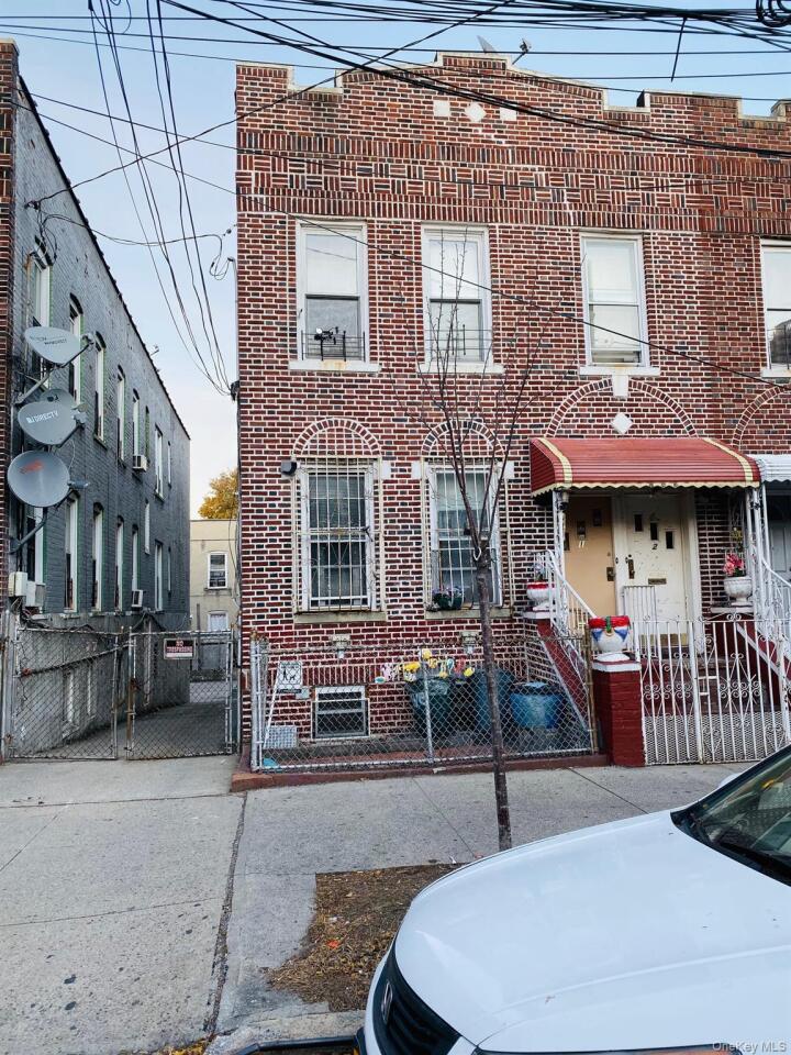 Property photo # 1