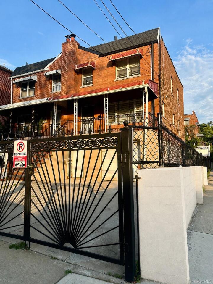 Property photo # 1