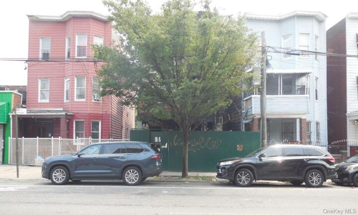 Property photo # 1