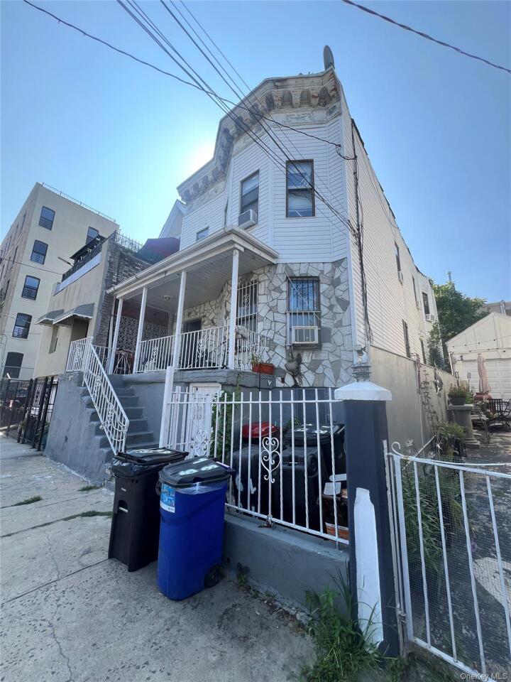Property photo # 1