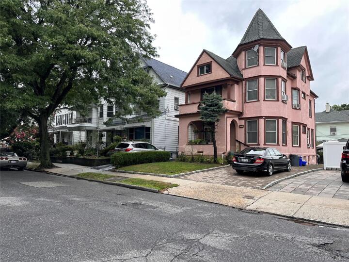 Property photo # 1