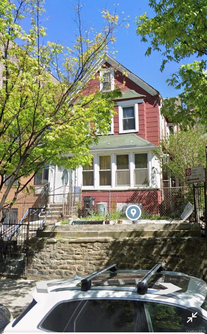 Property photo # 1