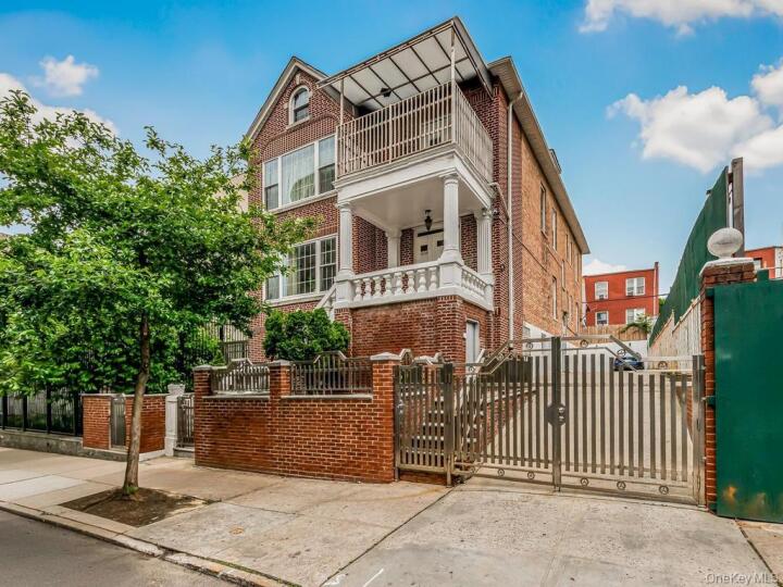 Property photo # 1