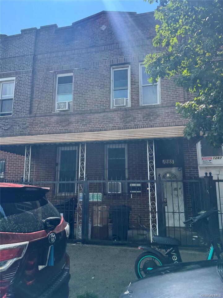 Property photo # 1