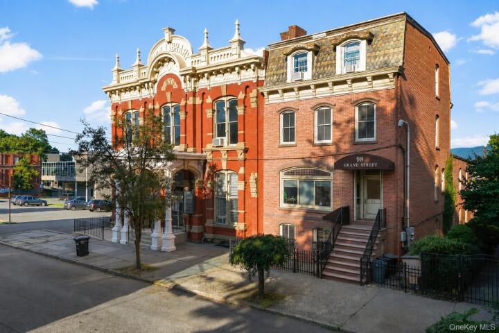 Property photo # 1