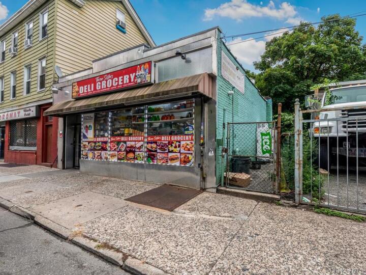 Property photo # 1
