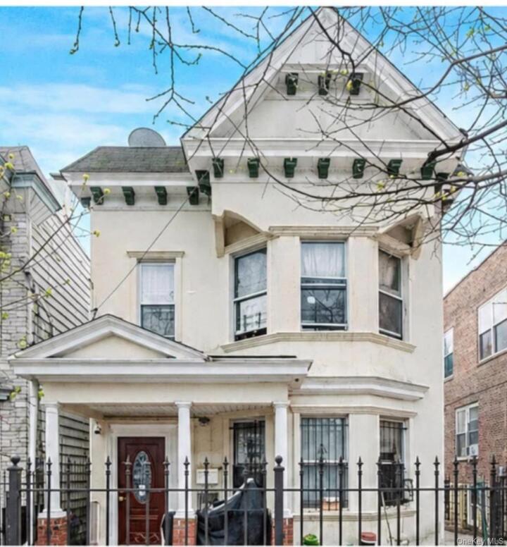 Property photo # 1