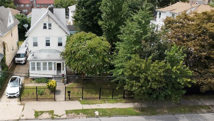 Property photo # 1