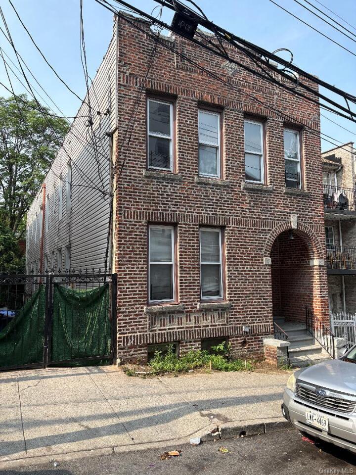 Property photo # 1