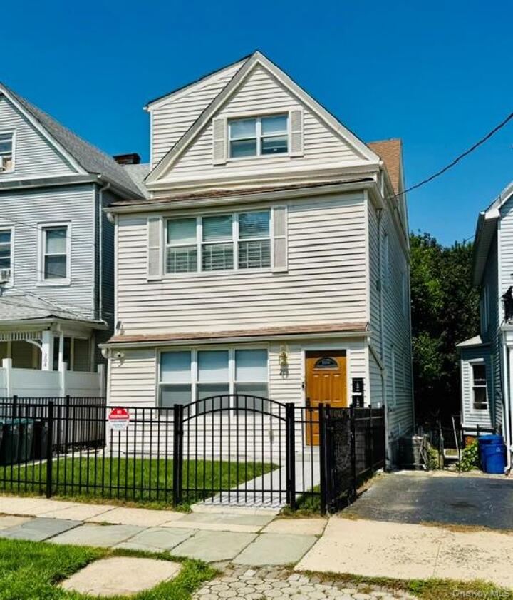Property photo # 1