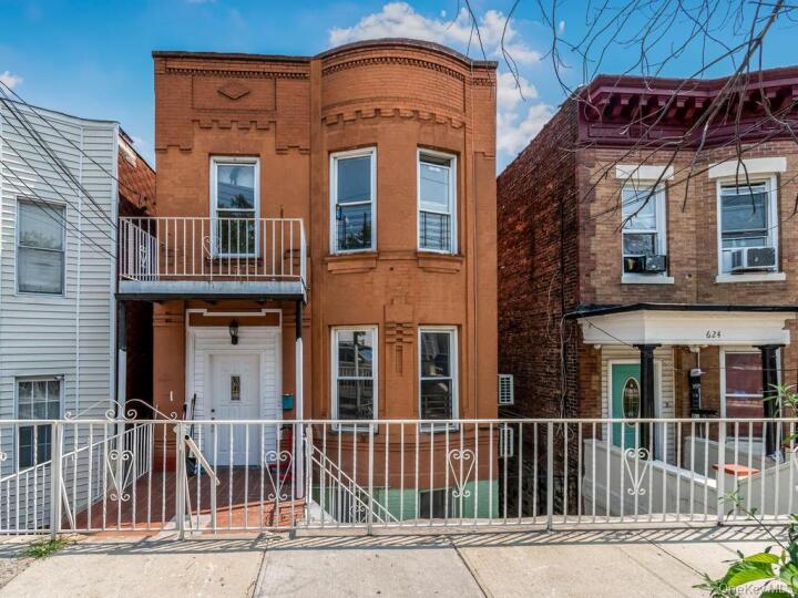Property photo # 1
