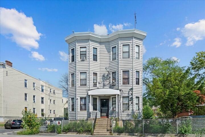 Property photo # 1