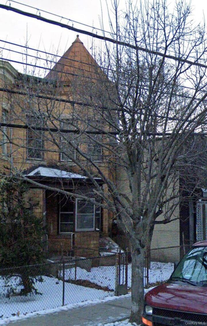 Property photo # 1