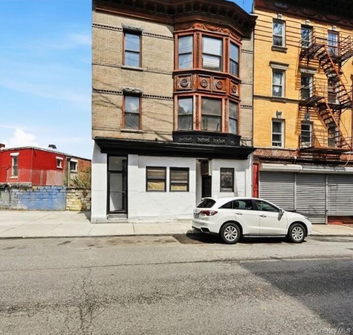 Property photo # 1