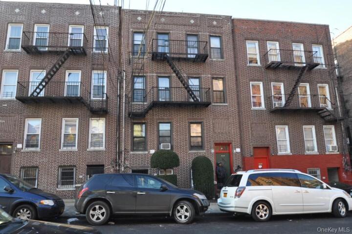 Property photo # 1