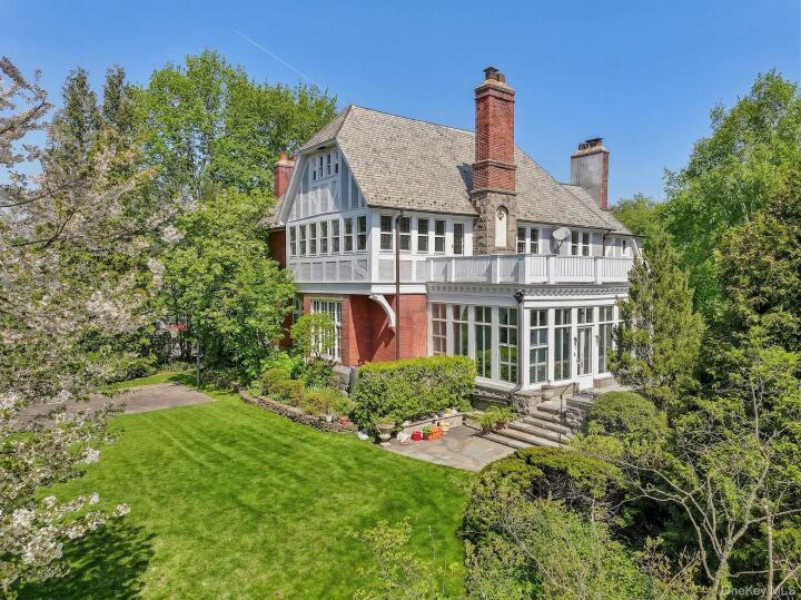 Property photo # 1