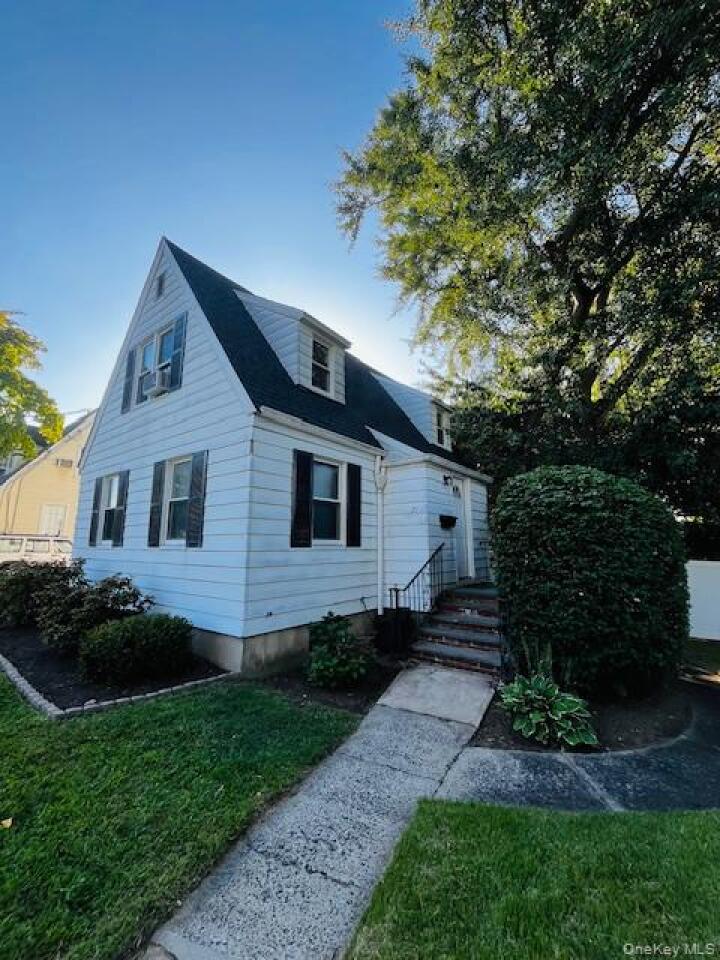 Property photo # 1