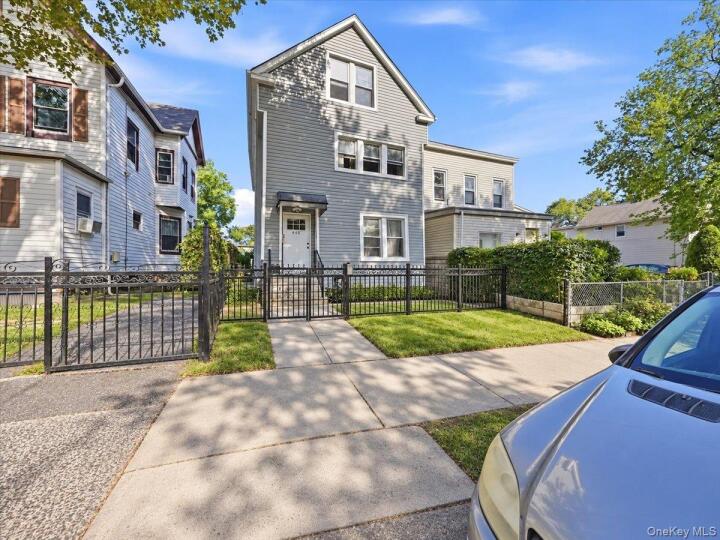 Property photo # 1