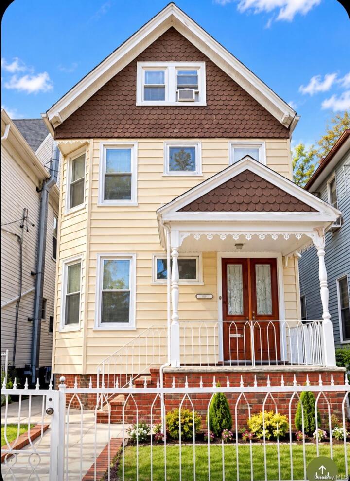 Property photo # 1