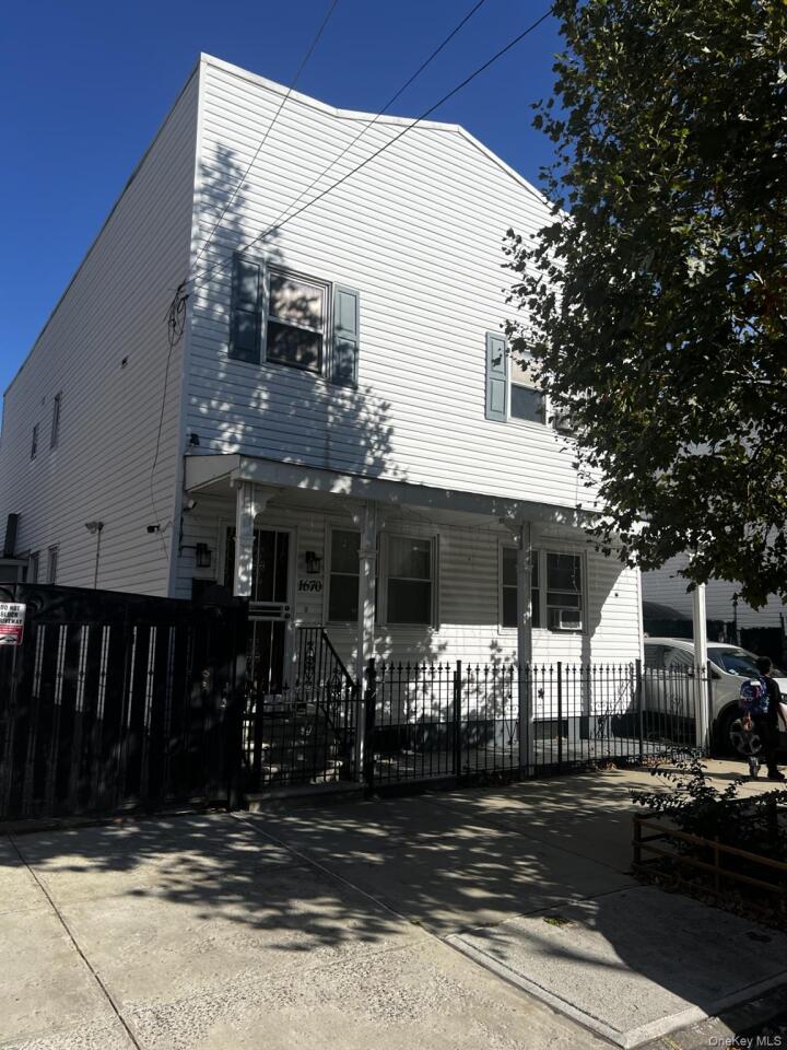 Property photo # 1