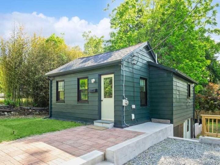 Property photo # 1