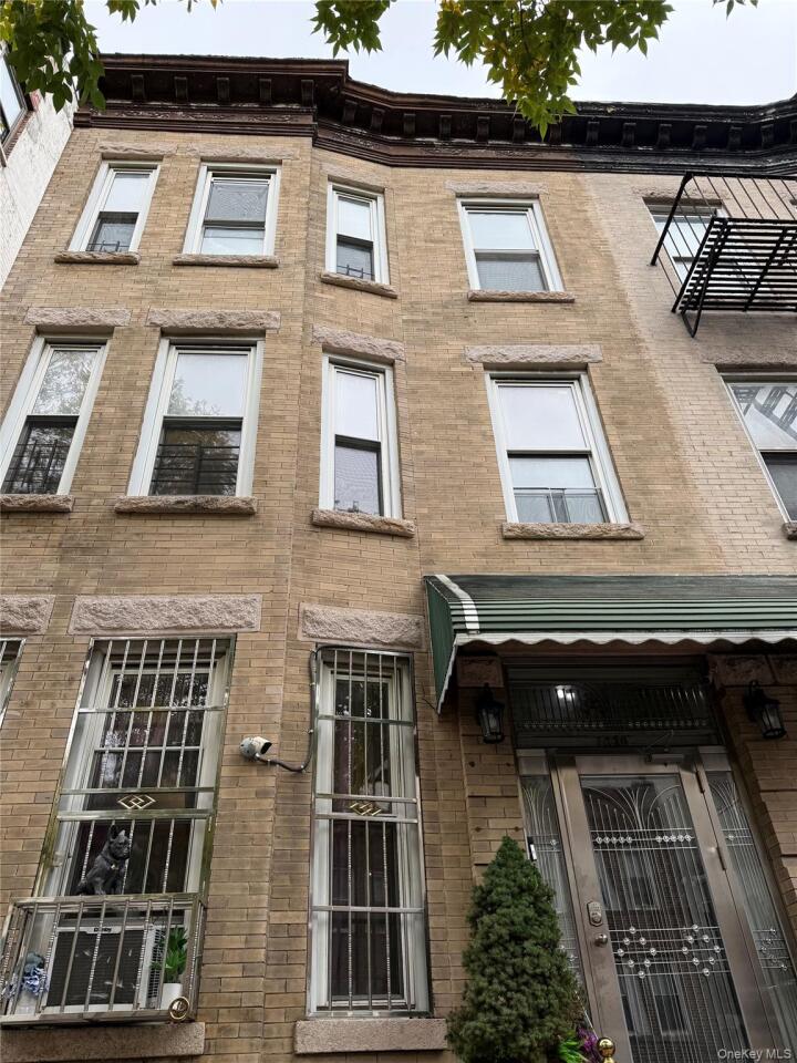 Property photo # 1