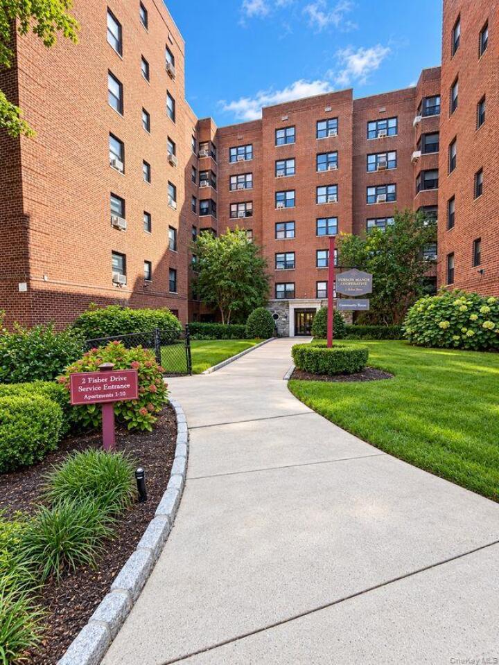 Property photo # 1