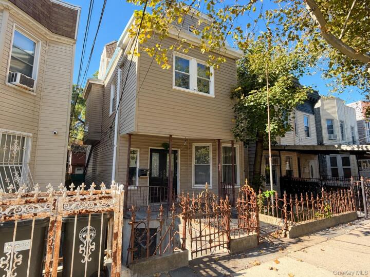 Property photo # 1