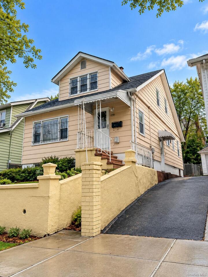 Property photo # 1