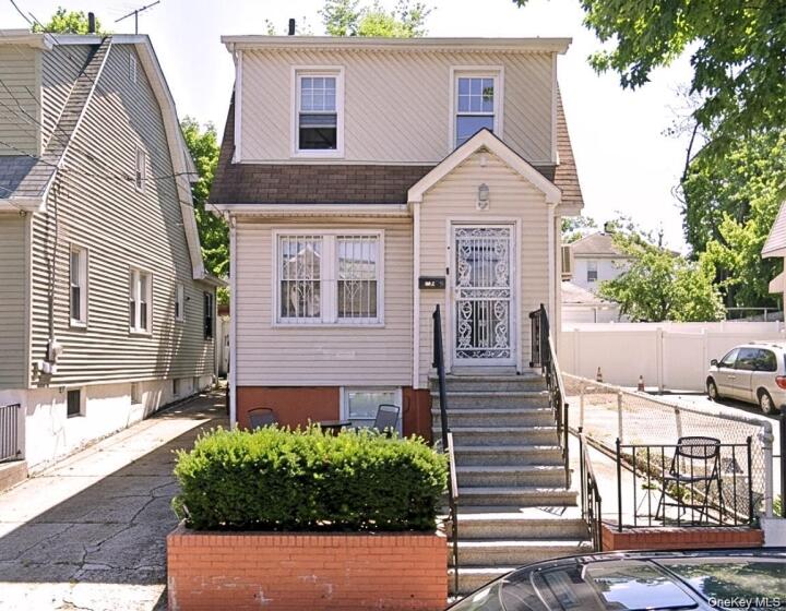 Property photo # 1