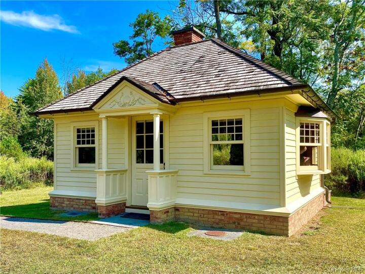 Property photo # 1