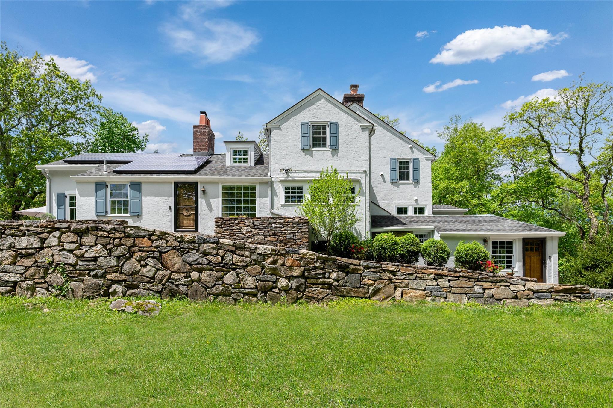 Property photo # 1