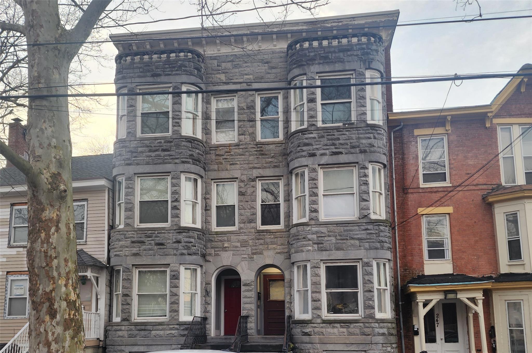 Property photo # 1