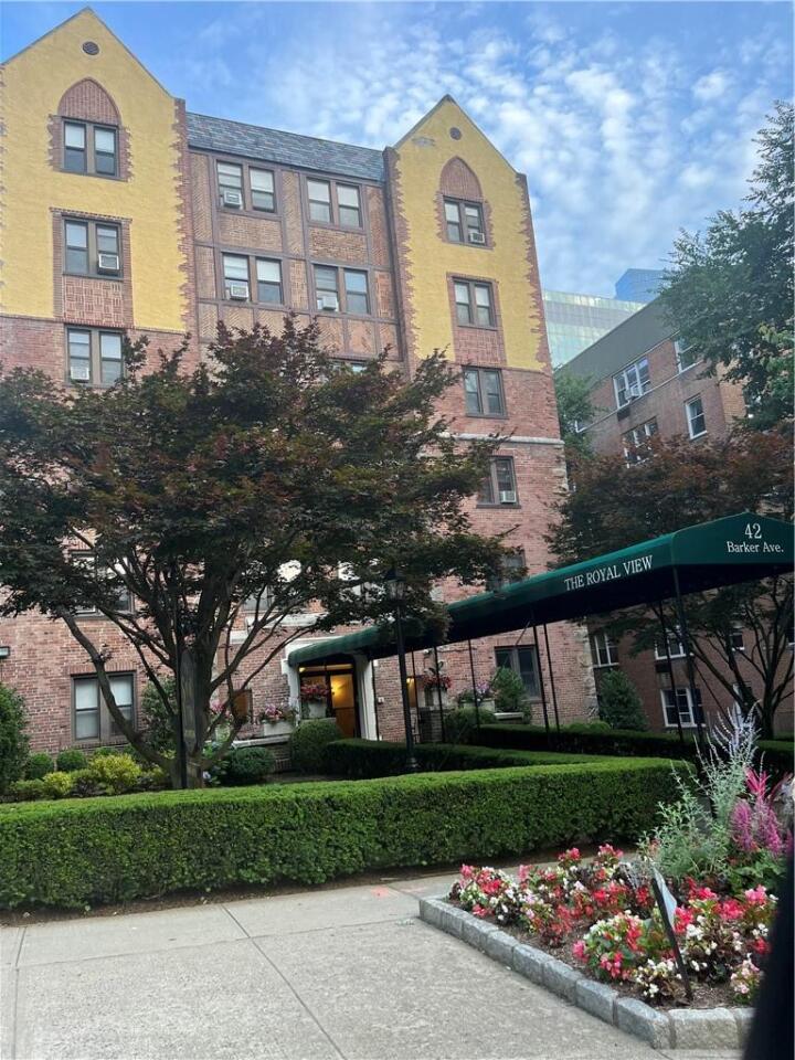Property photo # 1