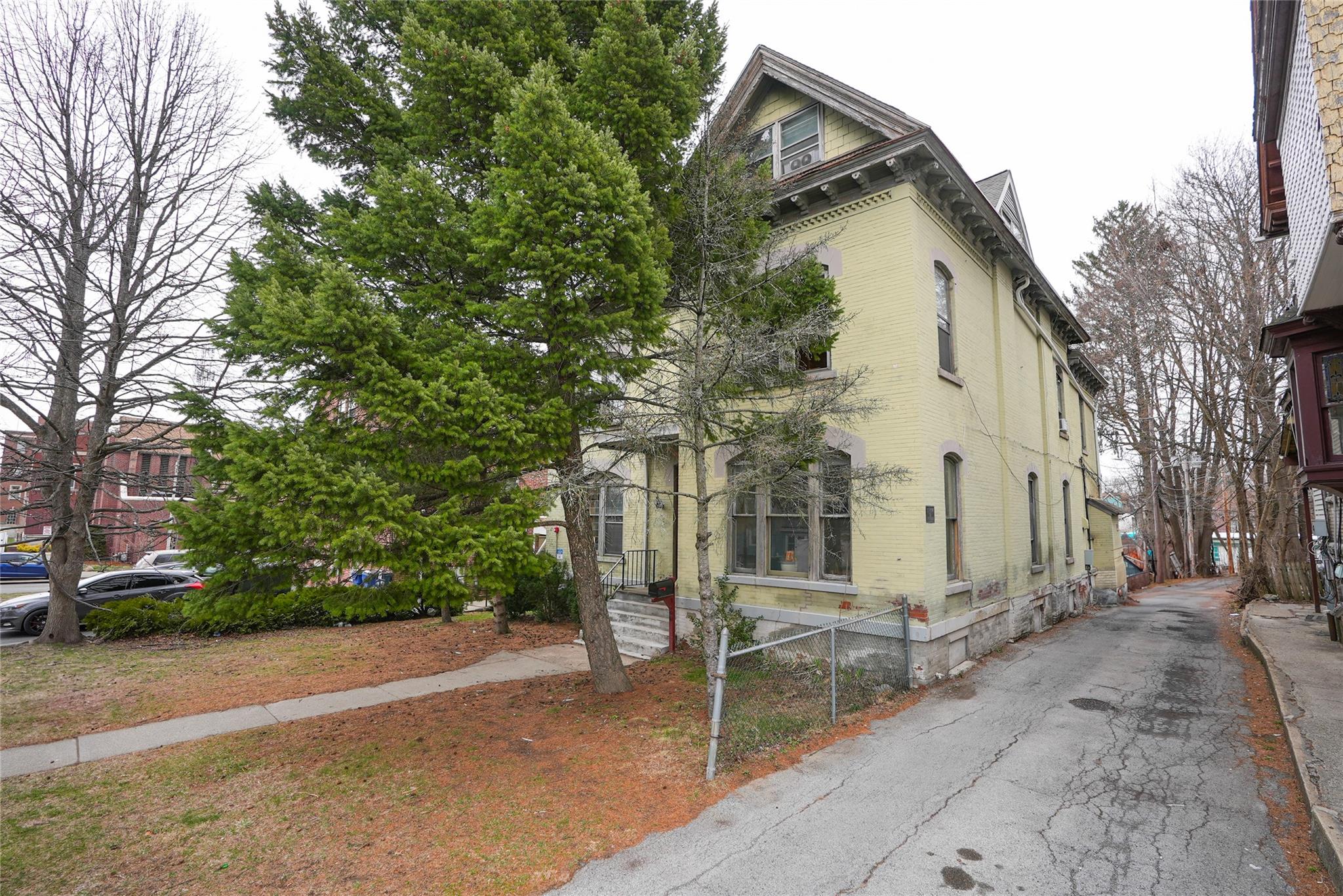 Property photo # 1