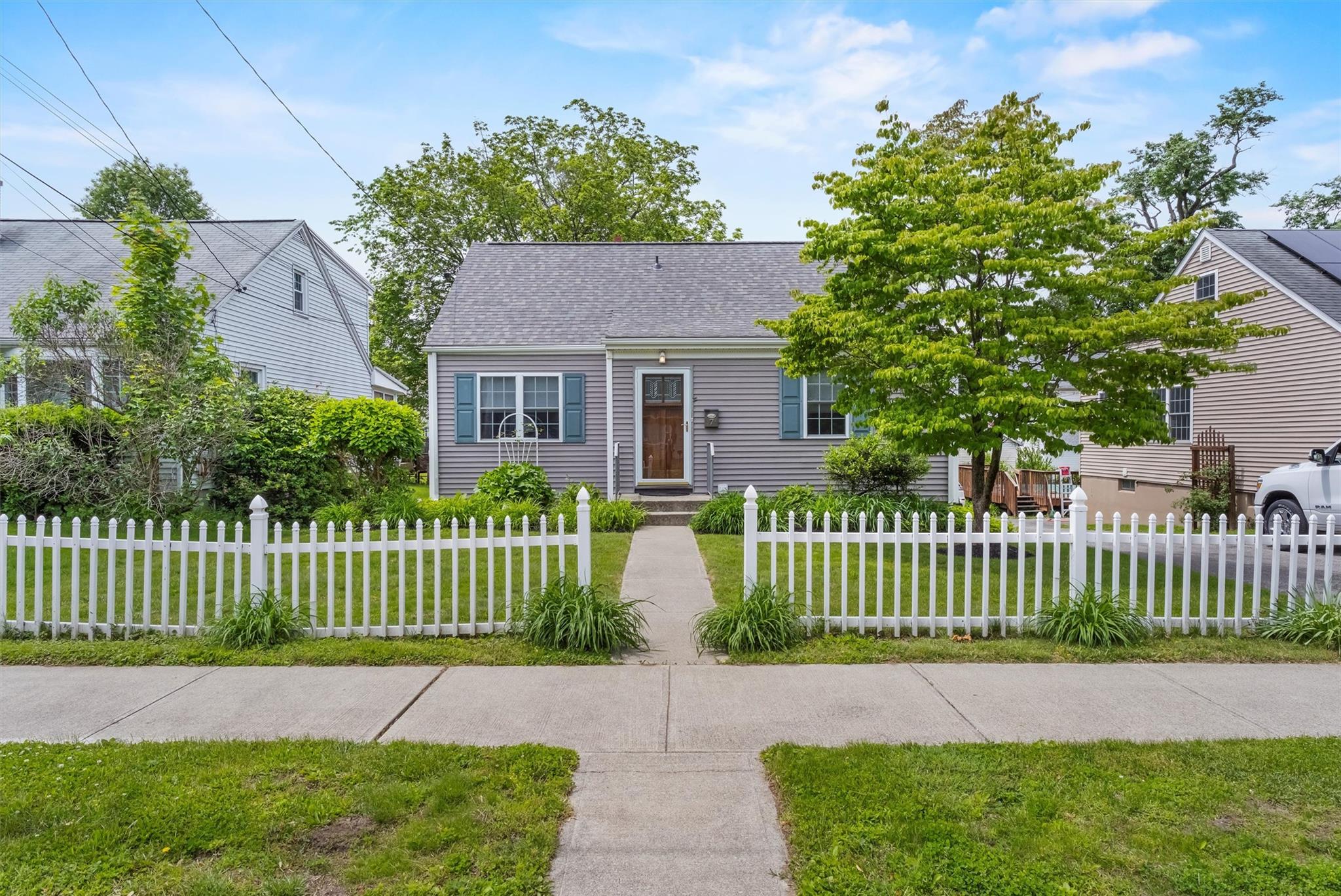 Property photo # 1