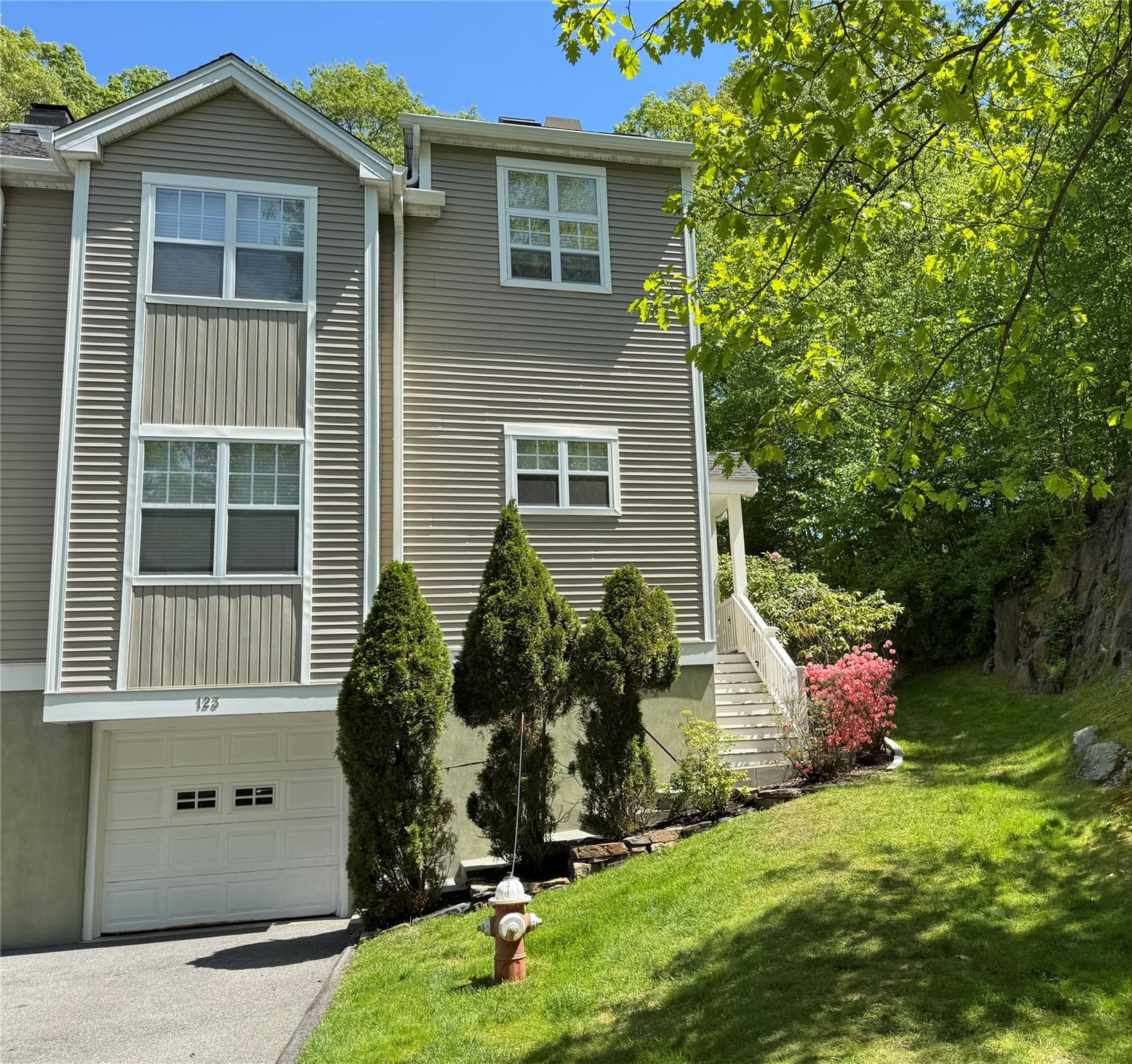 Property photo # 1