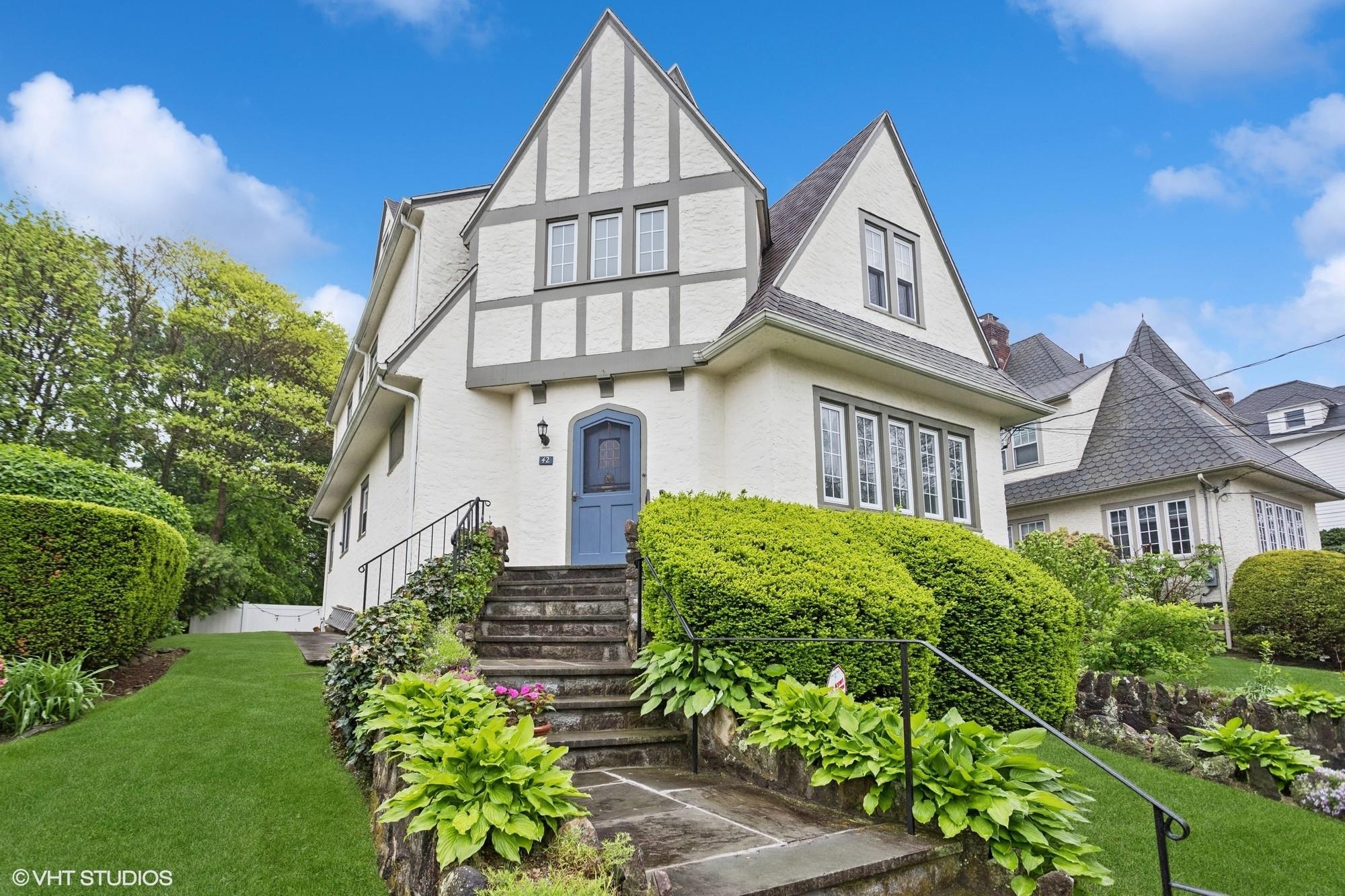 Property photo # 1