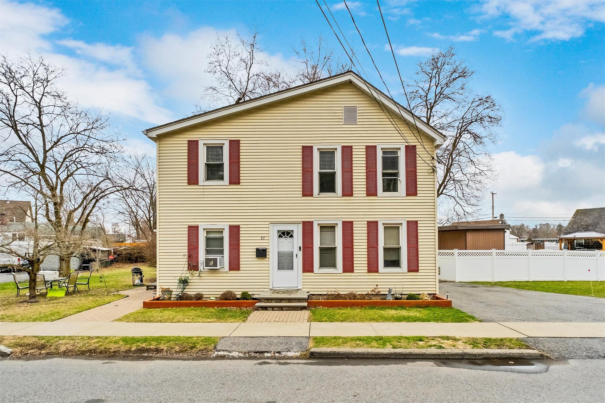 Property photo # 1