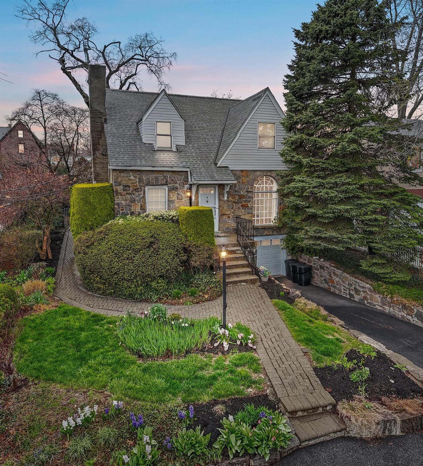 Property photo # 1