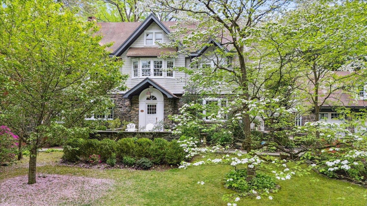 Property photo # 1