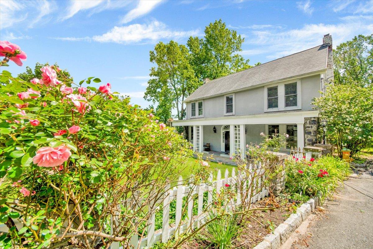 Property photo # 1