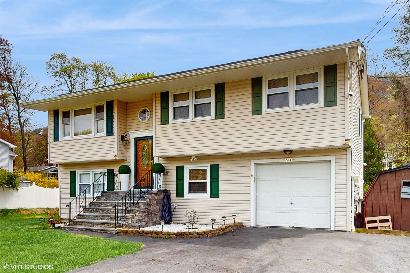 Property photo # 1