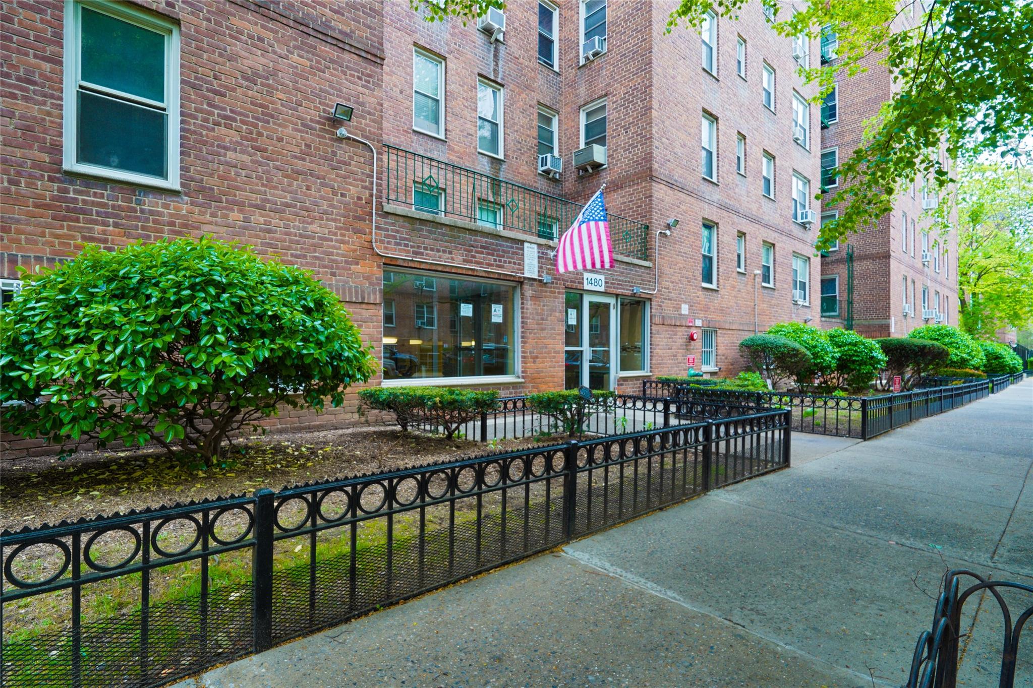 Property photo # 1