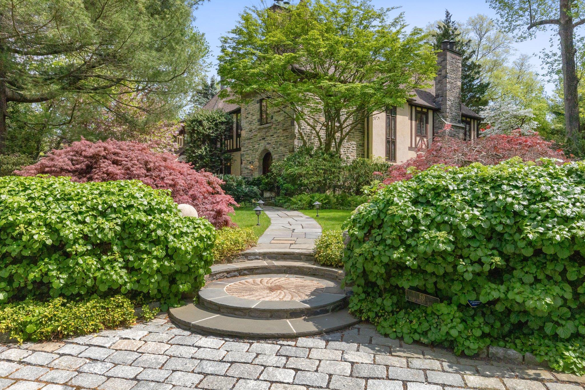 Property photo # 1