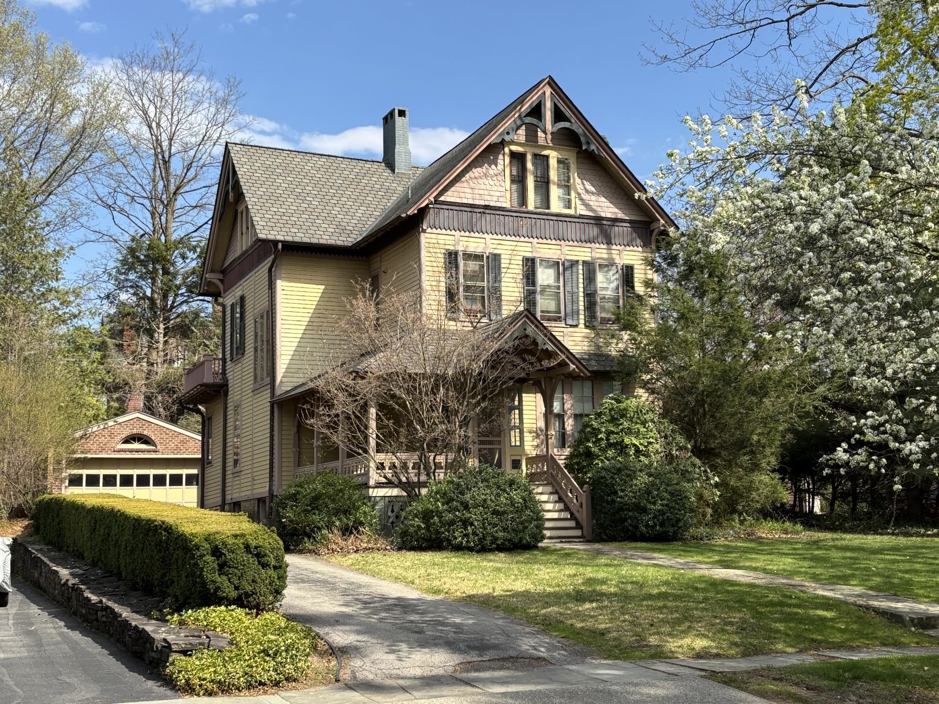 Property photo # 1