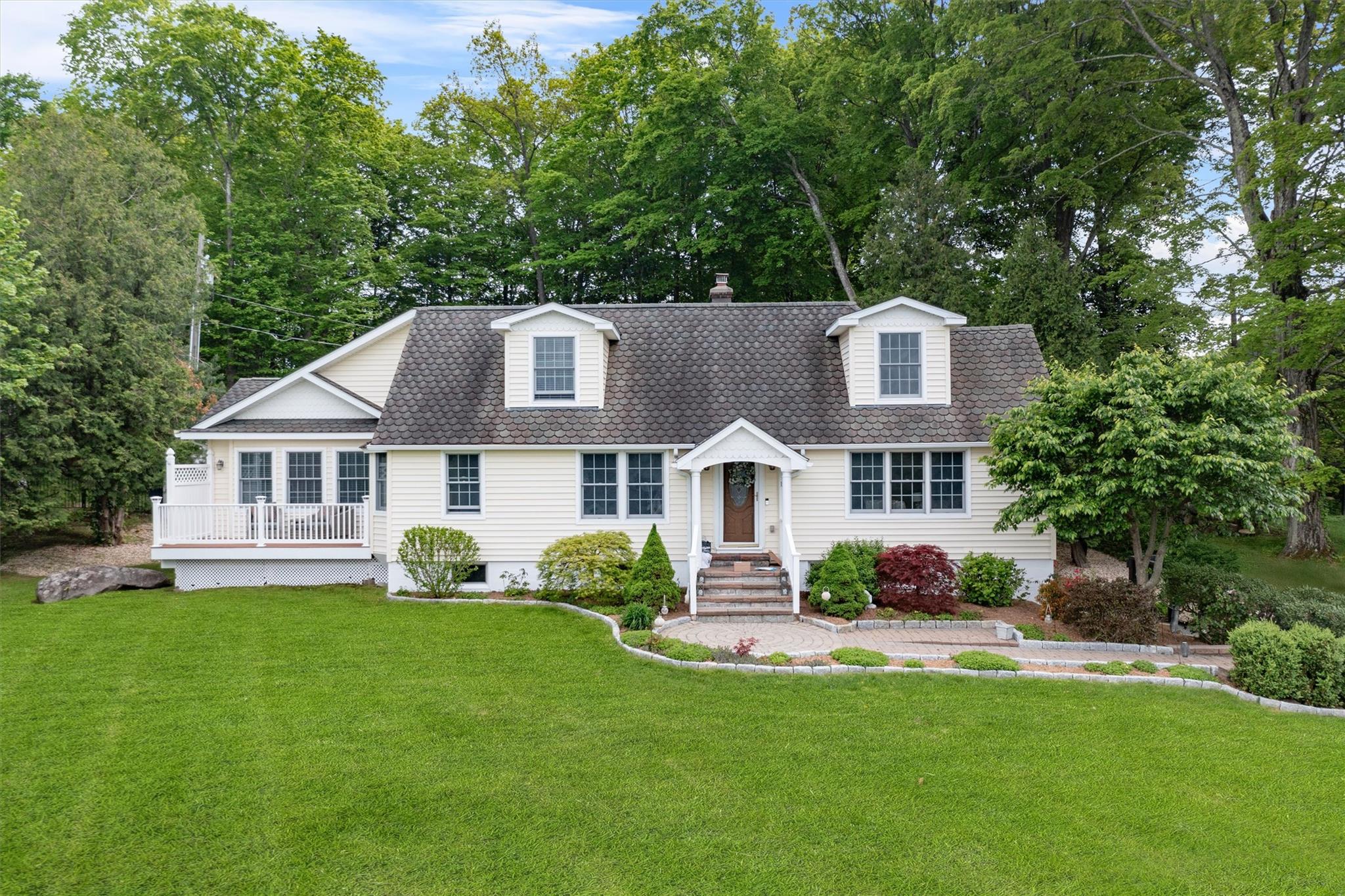 Property photo # 1